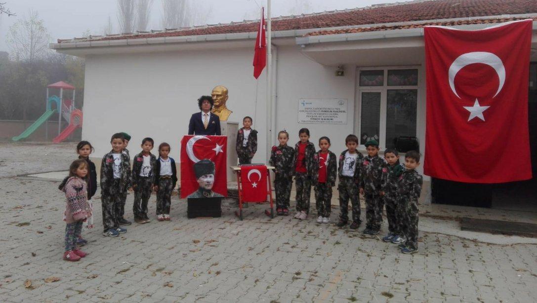 Cumhuriyetimizin Kurucusu, Başöğretmen Gazi Mustafa Kemal Atatürk´ü Anma Programı Kapsamında İlkokullarımızdan Kareler..